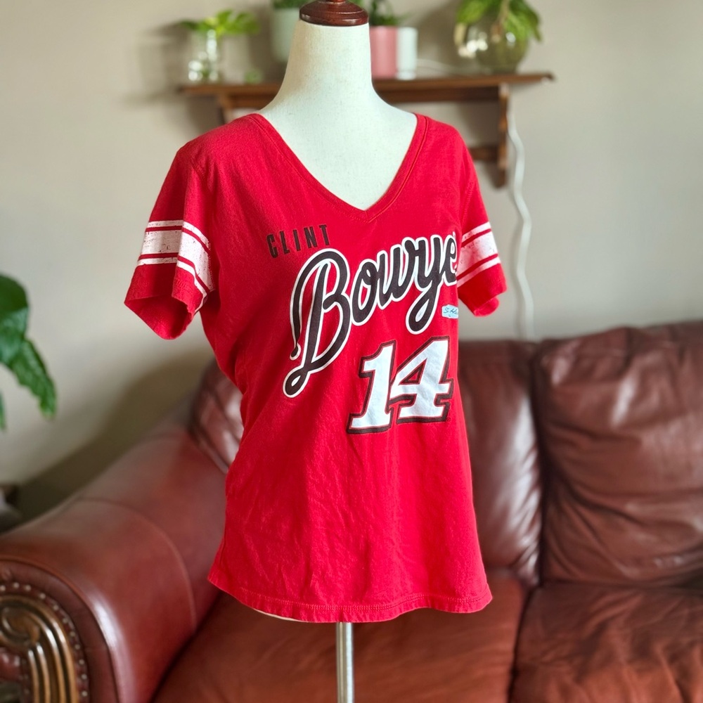 Women’s Size Large Red Clint Bowyer V-Neck T-Shirt